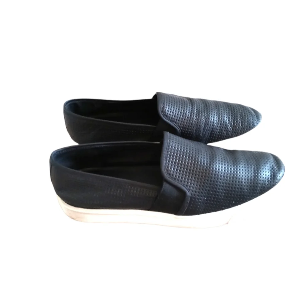 Vince Blair Leather Slip On Sneakers